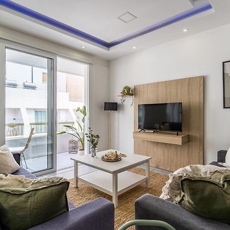 Beach Daze 1-Br Apt By Finikoudes Beach Larnaca Buitenkant foto