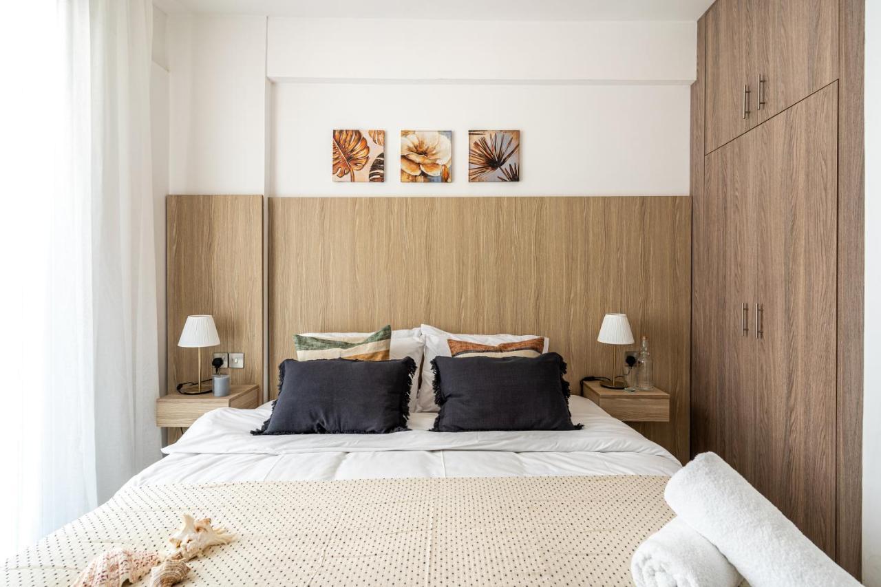 Beach Daze 1-Br Apt By Finikoudes Beach Larnaca Buitenkant foto
