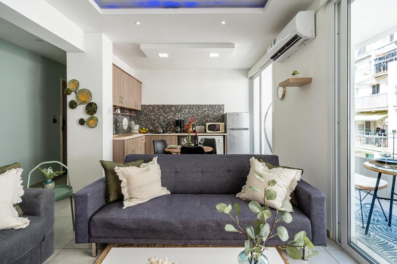 Beach Daze 1-Br Apt By Finikoudes Beach Larnaca Buitenkant foto