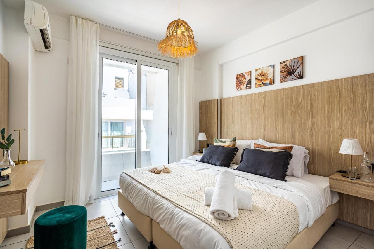 Beach Daze 1-Br Apt By Finikoudes Beach Larnaca Buitenkant foto